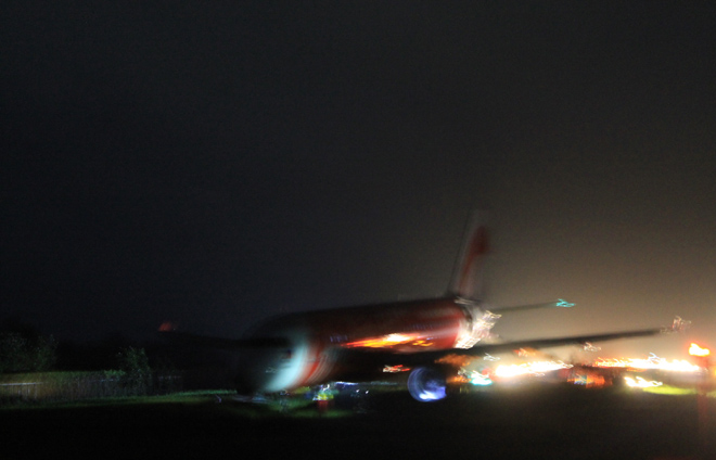 Máy bay của AirAsia lại trượt khỏi đường băng khi hạ cánh