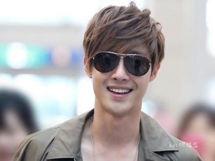 Mỹ nam 'Vườn sao băng' Kim Hyun Joong đánh bạn gái sẩy thai: Đời không như phim