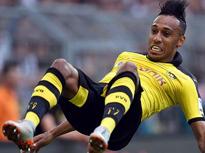 Aubameyang đe dọa vị thế độc tôn của Lewandowski