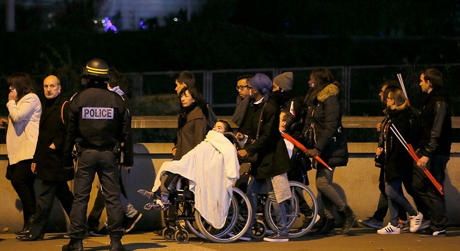 Thierry Henry bàng hoàng, Martial cầu nguyện sau vụ khủng bố ở Paris