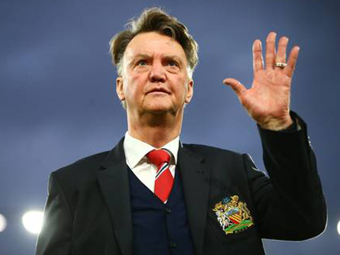 CHUYỂN NHƯỢNG ngày 30/12: Tuyển Hà Lan mời gọi Van Gaal. Barca bán sao cho Arsenal