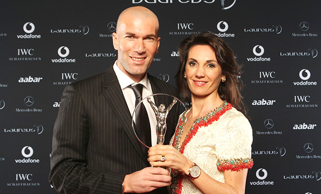Zinedine Zidane: Chẳng tội gì mà không… sợ vợ