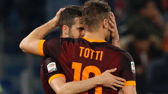Góc Anh Ngọc: Totti, buổi hoàng hôn của một huyền thoại