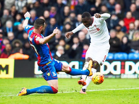 Benteke: ‘Tôi bị phạm lỗi rõ ràng’. Alan Pardew: ‘Crystal Palace bị ăn cướp’