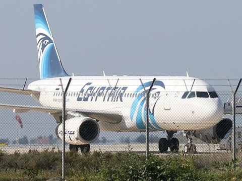 Vụ bắt cóc máy bay Ai Cập: Thủ phạm là 'soái ca' si tình, không liên quan đến khủng bố?