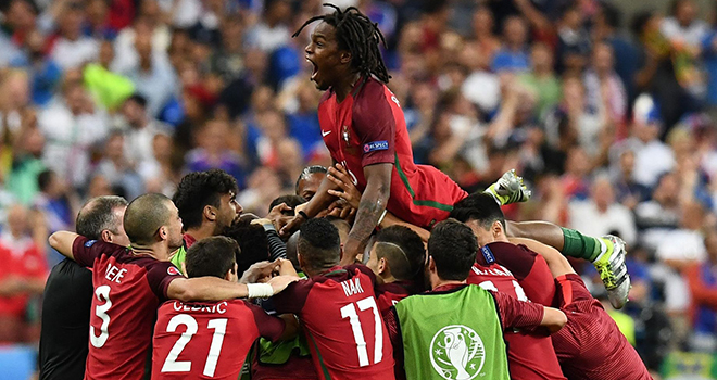 ĐIỂM NHẤN Bồ Đào Nha 1-0 Pháp: Trái tim Pháp vỡ tan. Không Ronaldo, Bồ vẫn lên ngôi