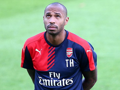 Thierry Henry từ bỏ cơ hội huấn luyện Arsenal, tiếp tục làm BLV bóng đá