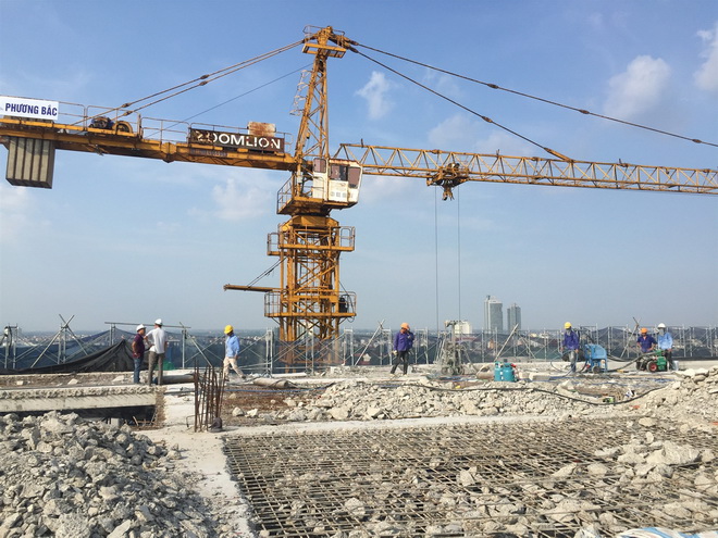 Tin mới nhất về việc phá dỡ phần vi phạm tòa nhà 8B Lê Trực