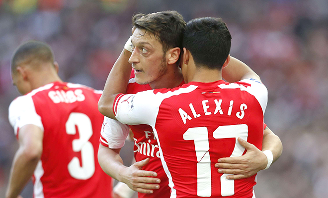 Ở Arsenal, Sanchez hay Oezil quan trọng hơn?