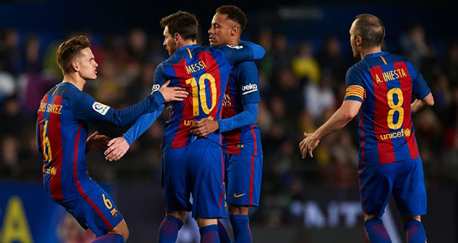 Dani Alves cảm thấy CÔ ĐƠN vì không có Messi và đồng đội ở Barca trong đêm Gala