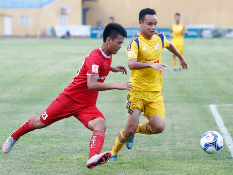 Viettel và Nam Định: 'Ông lớn' nào sẽ trở lại V-League?