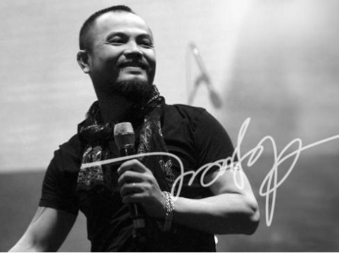 Bức Tường làm liveshow tưởng nhớ 'thủ lĩnh' Trần Lập