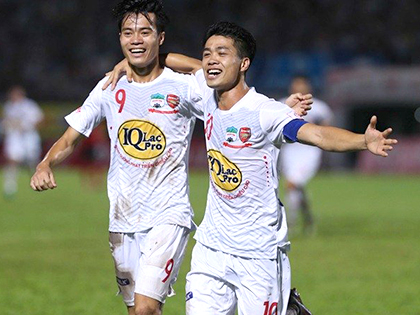 Công Vinh, Công Phượng và cuộc chiến thương hiệu