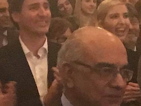 Con gái Tổng thống Trump hào hứng xem kịch cùng Thủ tướng Canada