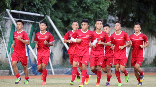 Thắng Lào 4-1, U19 Việt Nam chờ quyết đấu Indonesia