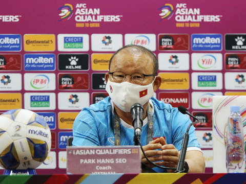 HLV Park Hang Seo: 'Tuyển Việt Nam cố gắng có điểm trước Australia'