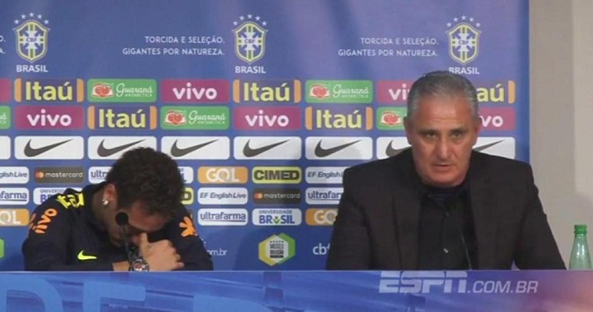 Neymar bật khóc trong phòng họp báo khi nói về rắc rối ở PSG