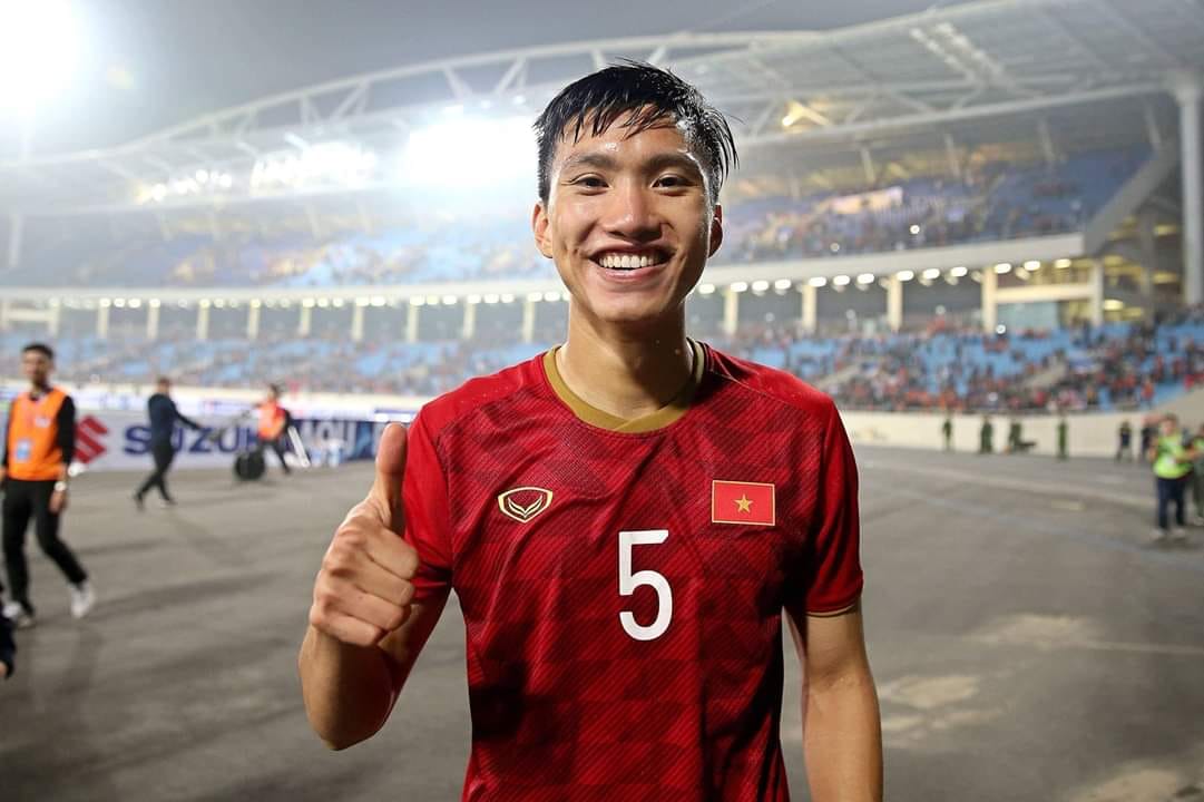 Đoàn Văn Hậu, Văn Hậu, Văn Hậu sang Áo, Văn Hậu gia nhập Rapid Wien, Hà Nội FC, chuyển nhượng Văn Hậu, Austria Wien, V League, Austria Wien mạnh cỡ nào, hợp đồng tiền tỷ