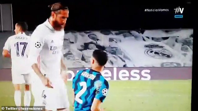 Ramos chửi thề với Hakimi trong ngày Real đánh bại Inter Milan