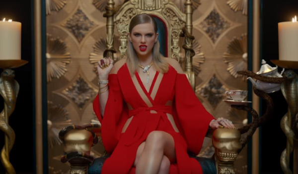 Quay MV 'chửi cả thiên hạ', Taylor Swift xô đổ kỷ lục của Adele