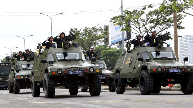 Cận cảnh những màn võ thuật và dàn xe đặc chủng chống khủng bố bảo vệ APEC