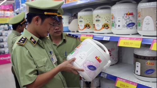 Bắc Giang tăng cường chống buôn lậu, bảo đảm thị trường hàng hóa Tết Nguyên đán