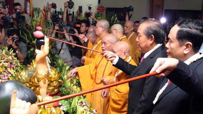 Phó Thủ tướng Trương Hòa Bình dự Lễ Phật đản: Mong Phật giáo tiếp tục hạnh nguyện nhập thế, ích đạo lợi đời