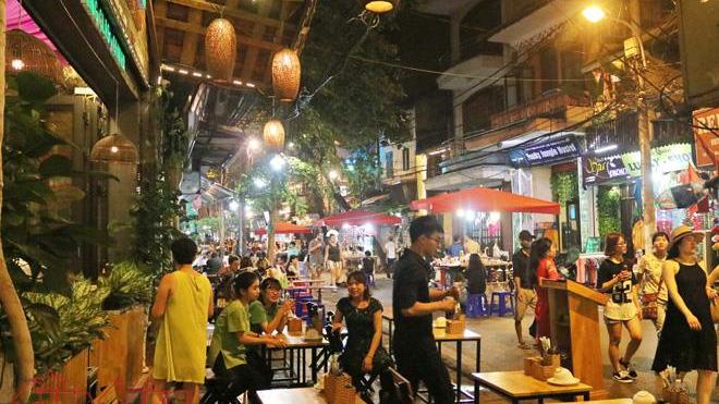 Kinh doanh đến 2 giờ đêm cuối tuần tại Hoàn Kiếm: Dân kêu, phường đề nghị đóng cửa