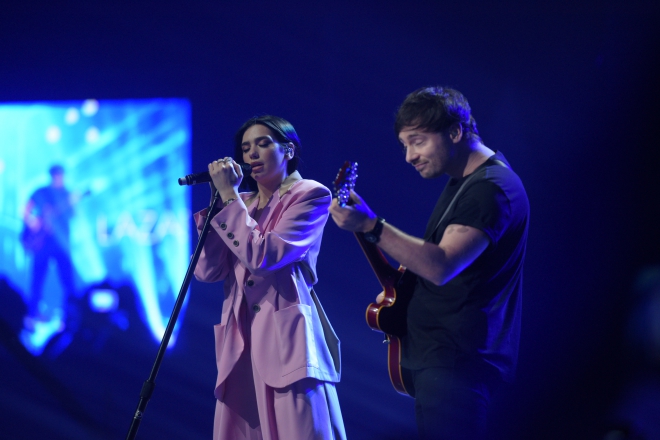DuaLipa1_Fotor.jpg