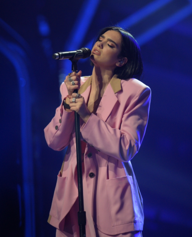 DuaLipa2_Fotor.jpg