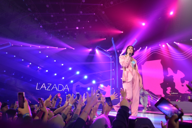 DuaLipa_Fotor.jpg