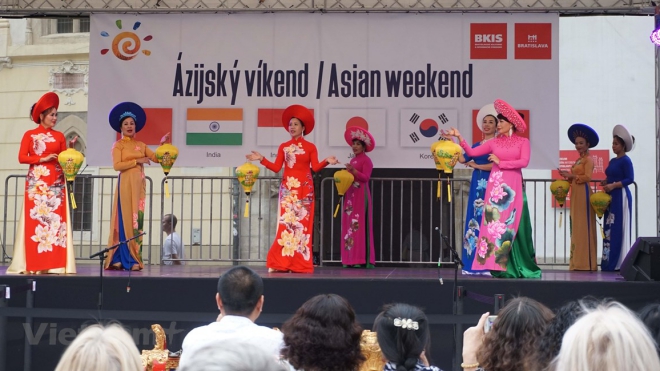 Đậm nét văn hóa Việt Nam trong lễ hội 'Asian Weekend 2019' ở Slovakia