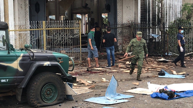 Philippines: Đánh bom liều chết nhằm vào căn cứ quân sự
