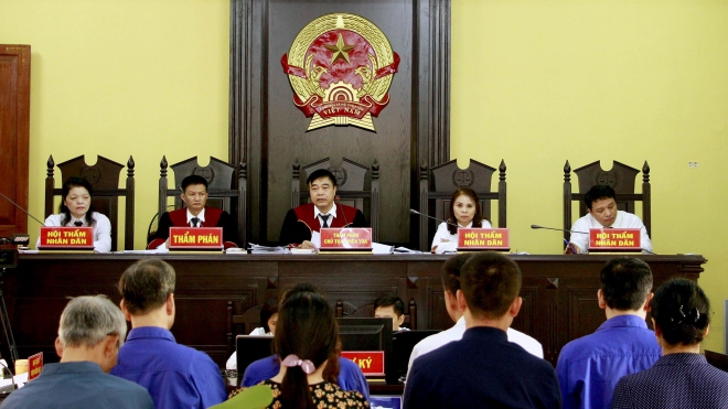 Mở lại phiên tòa sơ thẩm xét xử vụ án gian lận điểm thi tại Sơn La