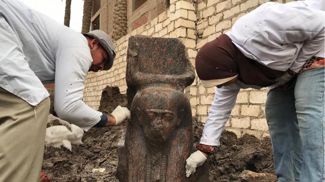 Ai Cập phát hiện tượng bán thân quý hiếm của vị Vua cổ đại nổi tiếng Ramses II
