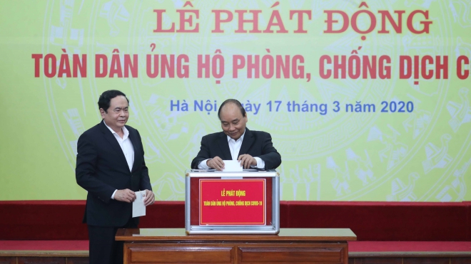 Thủ tướng Nguyễn Xuân Phúc dự Lễ phát động toàn dân ủng hộ phòng, chống dịch COVID-19