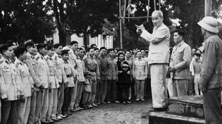Chủ tịch Hồ Chí Minh - Người suốt đời nêu gương phấn đấu vì sự nghiệp cách mạng của Đảng và dân tộc