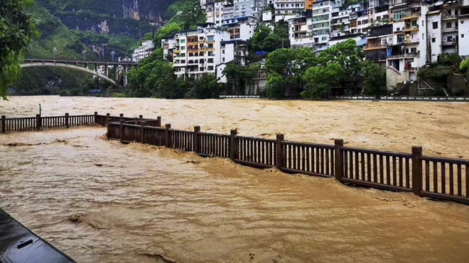 Trung Quốc kích hoạt phản ứng khẩn cấp đối phó với lũ lụt