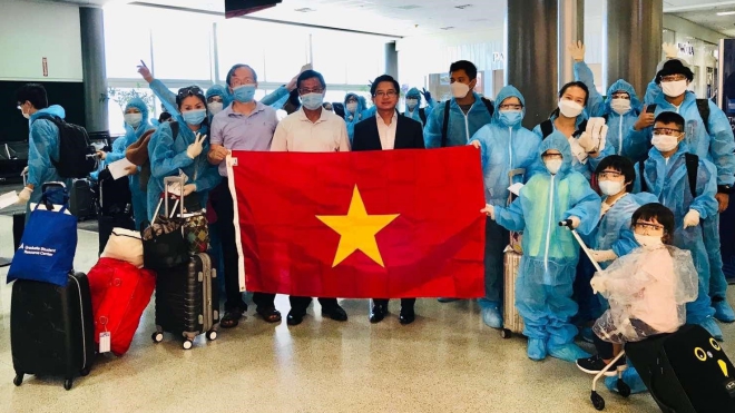 Dịch COVID-19: Đưa gần 350 công dân Việt Nam từ Hoa Kỳ về nước