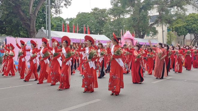 'Tuần lễ áo dài Việt Nam' năm 2021: Phát huy di sản văn hóa áo dài trong mỗi phụ nữ Việt