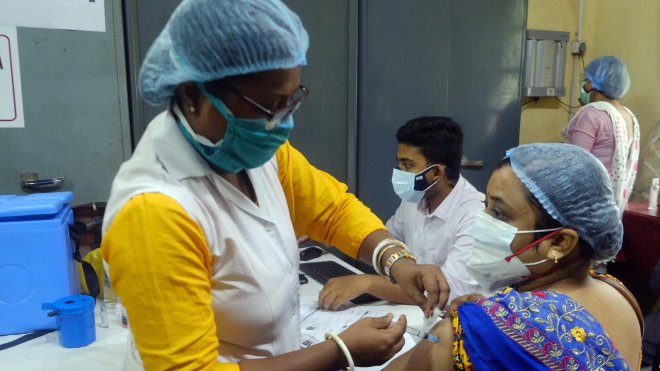 Dịch Covid-19: Thủ tướng Ấn Độ khẳng định vaccine là 'tấm khiên an toàn' 
