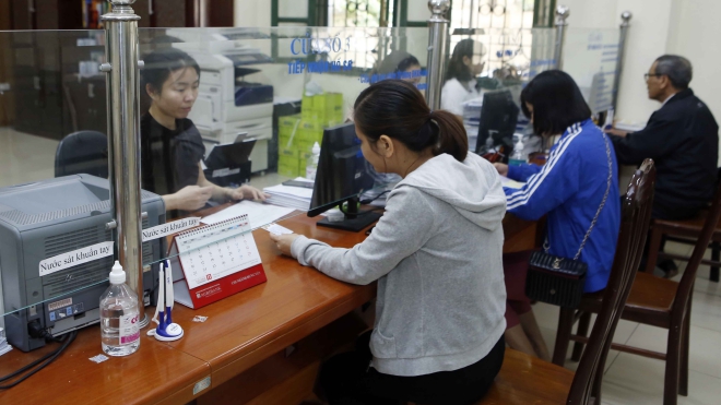 Sửa chế độ nâng bậc lương thường xuyên, trước thời hạn với cán bộ công chức, viên chức - Vimarsana News