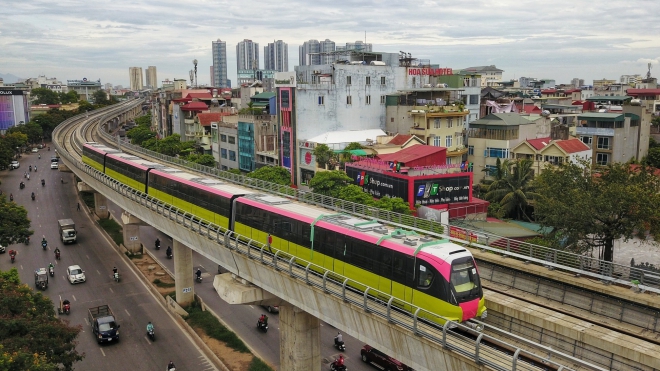 Hình ảnh đoàn tàu tuyến đường sắt đô thị Nhổn - Ga Hà Nội chạy thử nghiệm