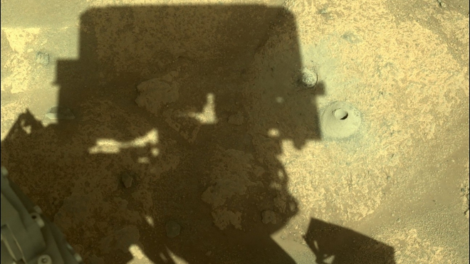 Tàu thám hiểm Perseverance đã lấy được mẫu đất đá trên Sao Hỏa
