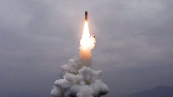 Tên lửa Triều Tiên không rơi vào EEZ của Nhật Bản
