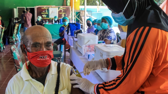 Indonesia công bố kế hoạch tiêm vaccine mũi tăng cường