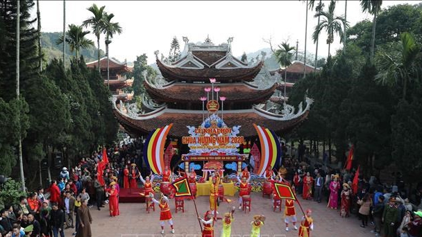 Dịch Covid-19: Hà Nội tạm dừng tổ chức nhiều lễ hội Xuân