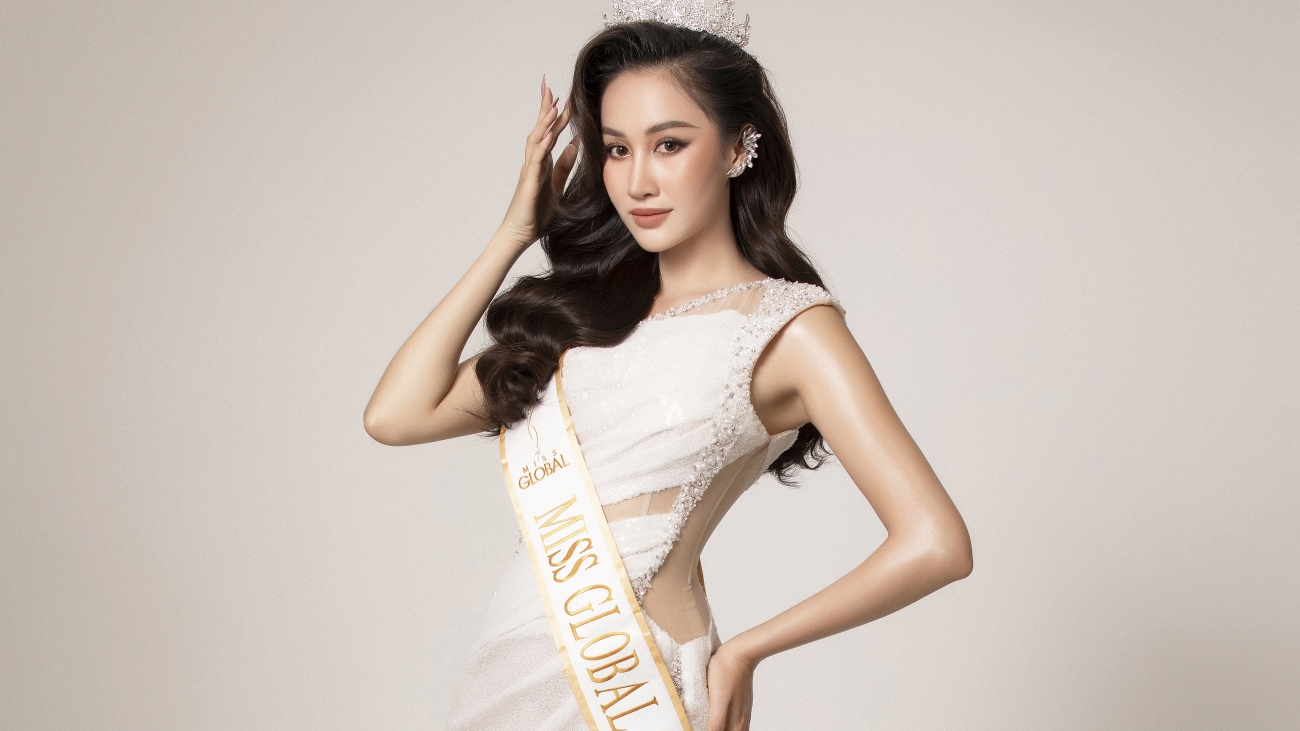 Hoa khôi Đoàn Hồng Trang dự thi Miss Global 2022