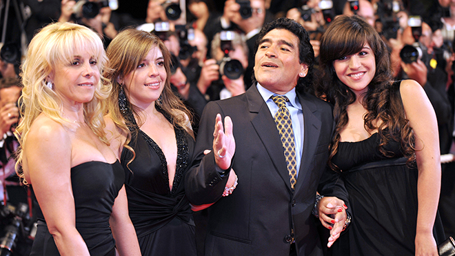Những ai được thừa kế tài sản của Maradona?