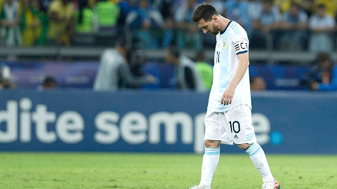 Copa America 2019: Messi, mệt quá đôi vai này